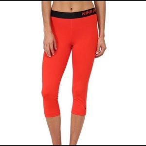 Nike Pro Compression Crop Red Leggings size Medium